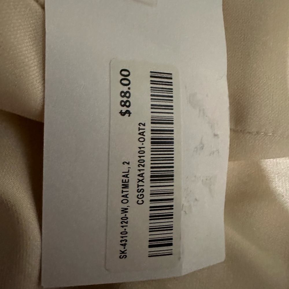 Pleated front skirt - Picture 4 of 4